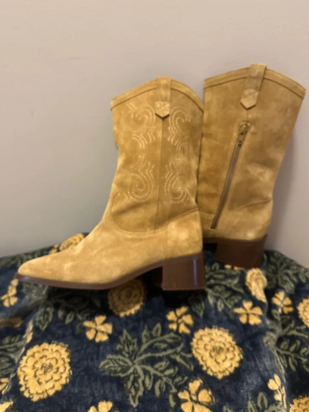 Sezane womens LOW IVANA ANKLE BOOTS size 8
